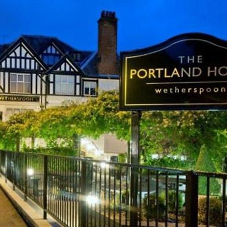 צ'סטרפילד The Portland Hotel Wetherspoon מראה חיצוני תמונה