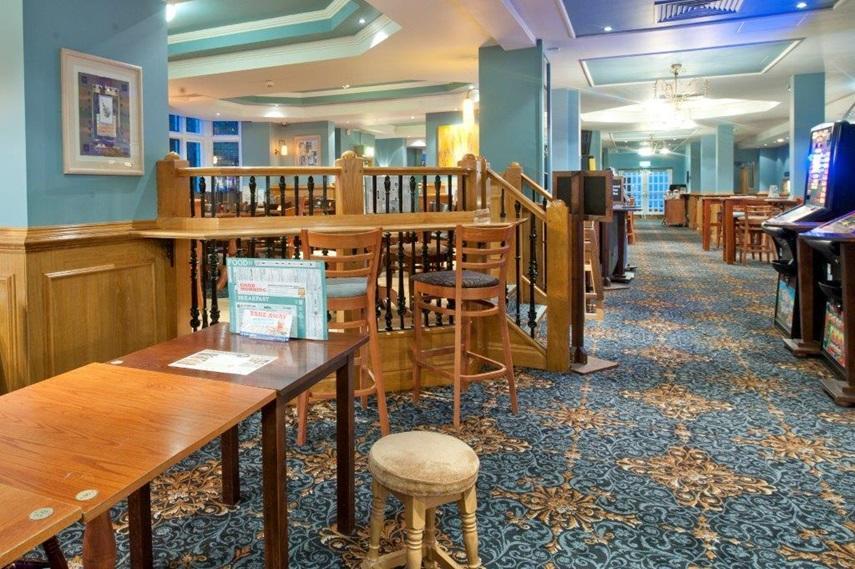 צ'סטרפילד The Portland Hotel Wetherspoon מראה חיצוני תמונה