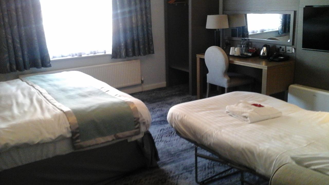 צ'סטרפילד The Portland Hotel Wetherspoon מראה חיצוני תמונה